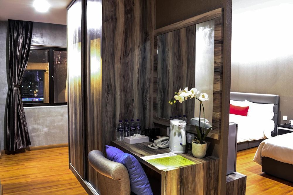Insta Hotel Джохор Бахру Екстериор снимка
